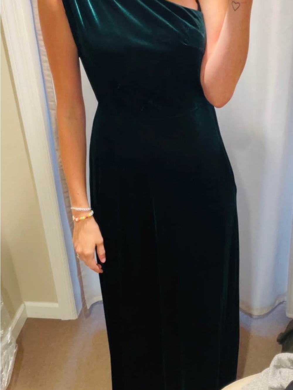 One-Shoulder Velvet dress in Dark Green